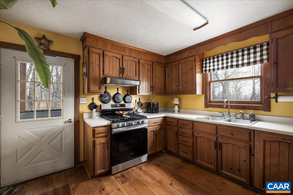 406 RACCOON DR, WINCHESTER, Virginia 22602, 3 Bedrooms Bedrooms, ,2 BathroomsBathrooms,Residential,406 RACCOON DR,674053 MLS # 674053