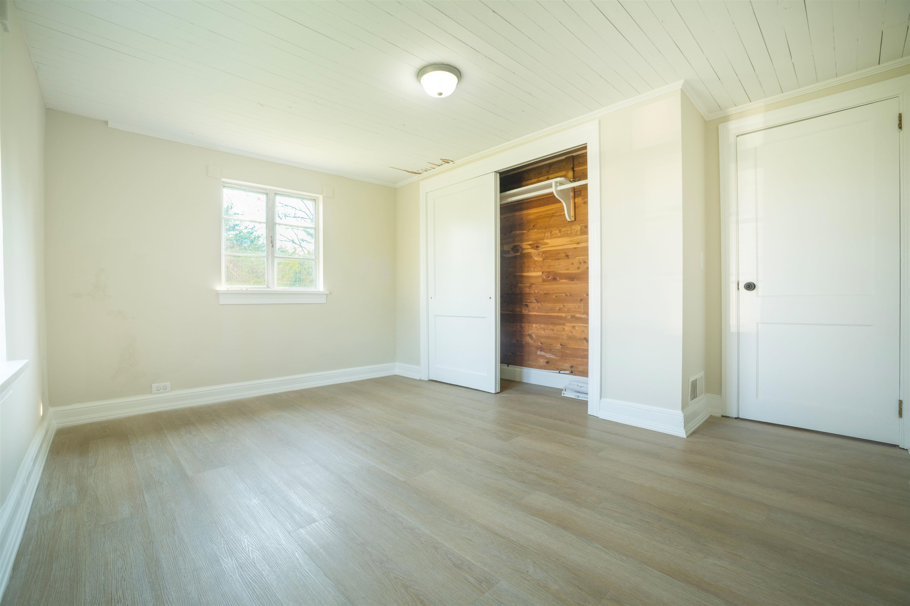 1641 SMITHLAND RD, HARRISONBURG, Virginia 22802, 3 Bedrooms Bedrooms, ,2 BathroomsBathrooms,Residential,1641 SMITHLAND RD,675569 MLS # 675569