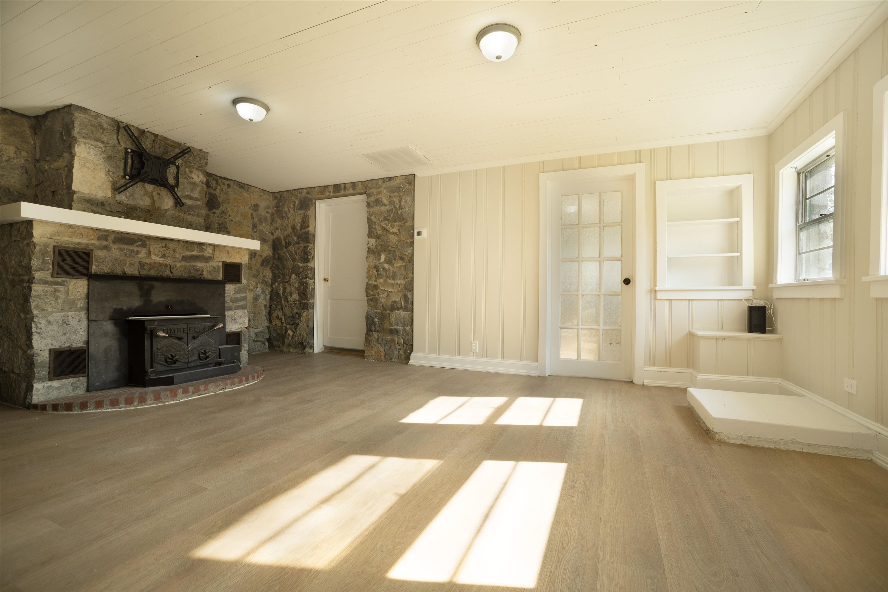 1641 SMITHLAND RD, HARRISONBURG, Virginia 22802, 3 Bedrooms Bedrooms, ,2 BathroomsBathrooms,Residential,1641 SMITHLAND RD,675569 MLS # 675569