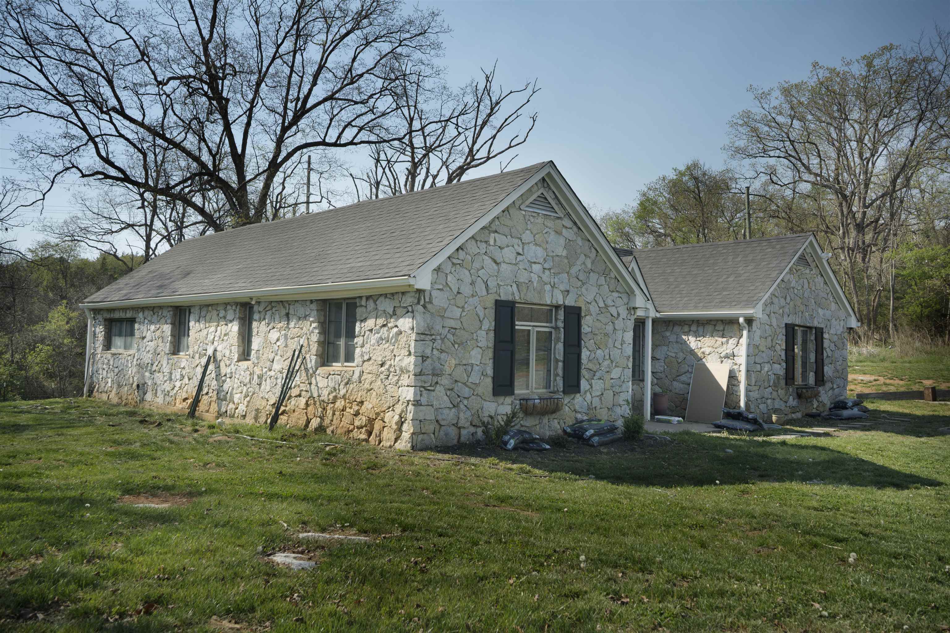 1641 SMITHLAND RD, HARRISONBURG, Virginia 22802, 3 Bedrooms Bedrooms, ,2 BathroomsBathrooms,Residential,1641 SMITHLAND RD,675569 MLS # 675569