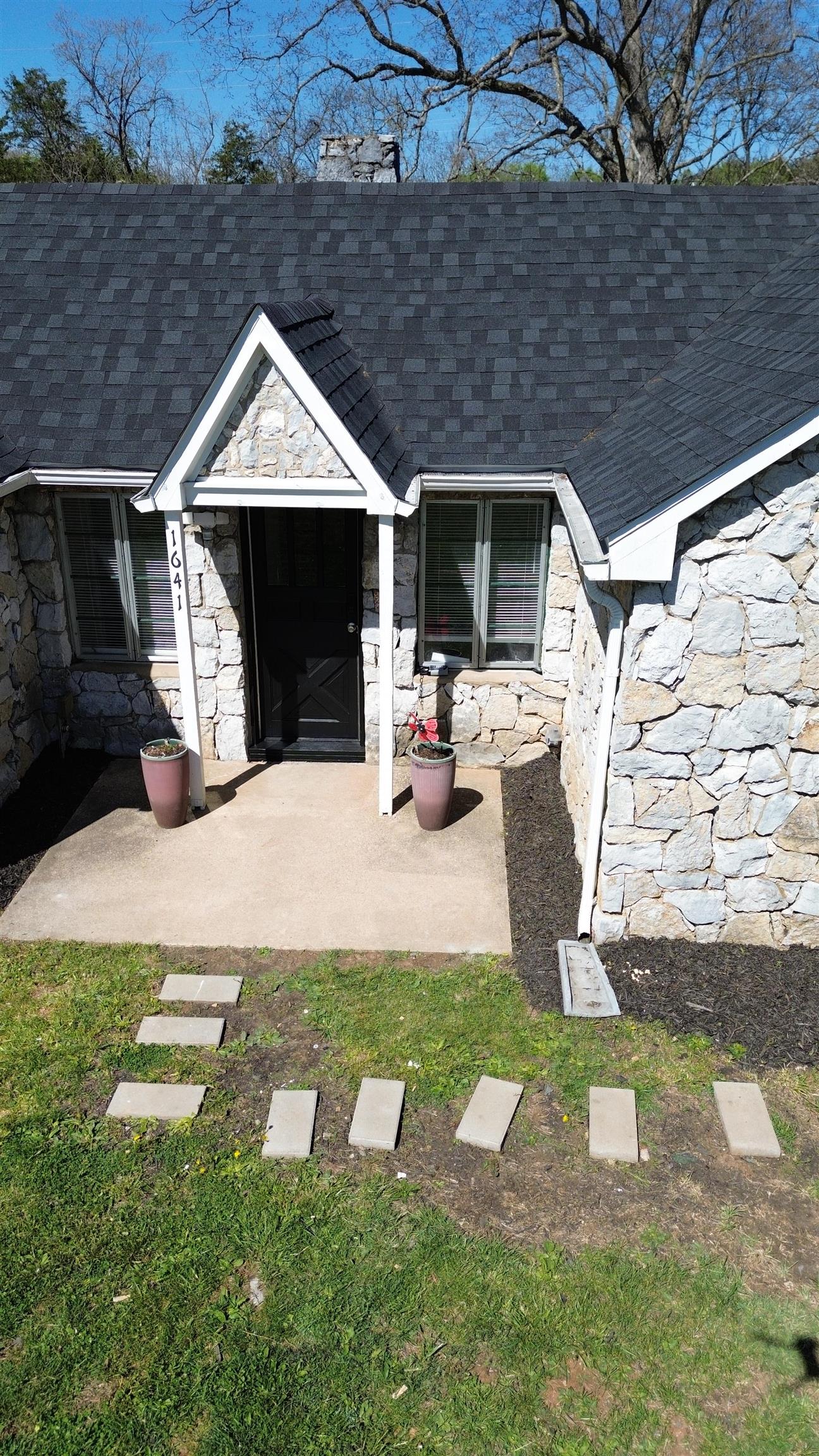 1641 SMITHLAND RD, HARRISONBURG, Virginia 22802, 3 Bedrooms Bedrooms, ,2 BathroomsBathrooms,Residential,1641 SMITHLAND RD,675569 MLS # 675569
