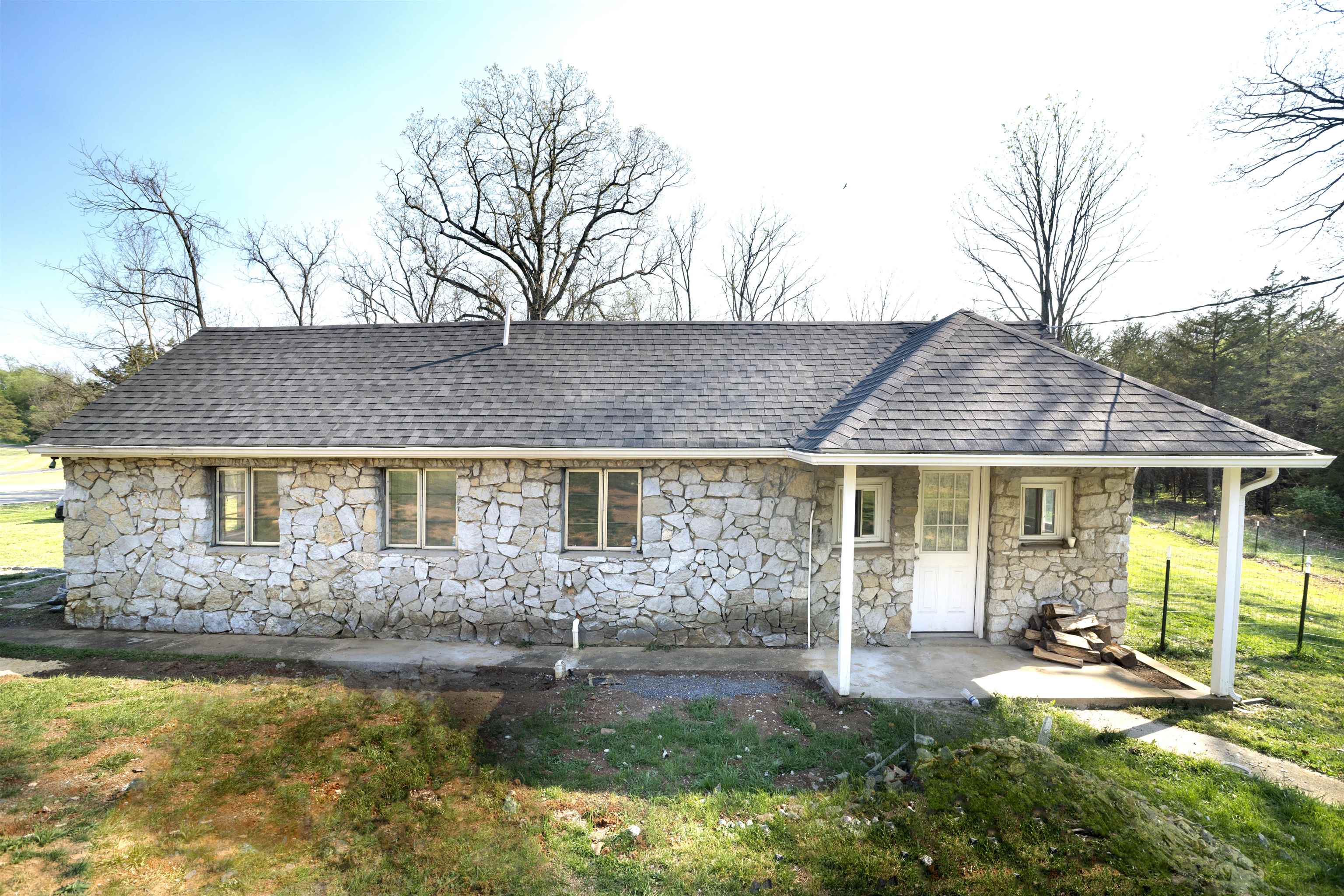 1641 SMITHLAND RD, HARRISONBURG, Virginia 22802, 3 Bedrooms Bedrooms, ,2 BathroomsBathrooms,Residential,1641 SMITHLAND RD,675569 MLS # 675569