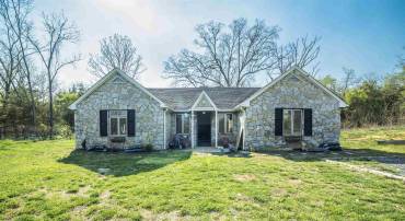 1641 SMITHLAND RD, HARRISONBURG, Virginia 22802, 3 Bedrooms Bedrooms, ,2 BathroomsBathrooms,Residential,1641 SMITHLAND RD,675569 MLS # 675569