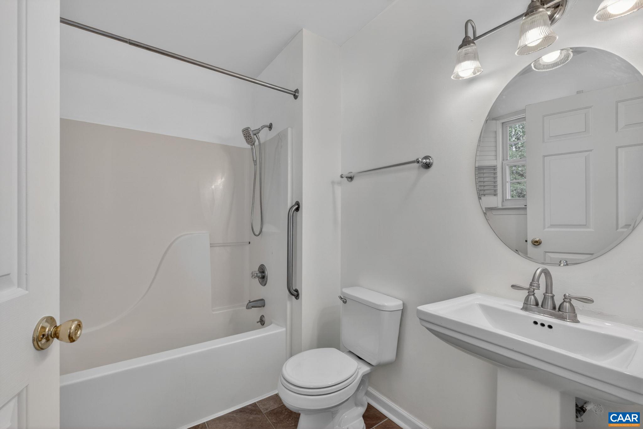 32 HATCHECHUBEE RD, PALMYRA, Virginia 22963, 3 Bedrooms Bedrooms, ,2 BathroomsBathrooms,Residential,32 HATCHECHUBEE RD,675904 MLS # 675904