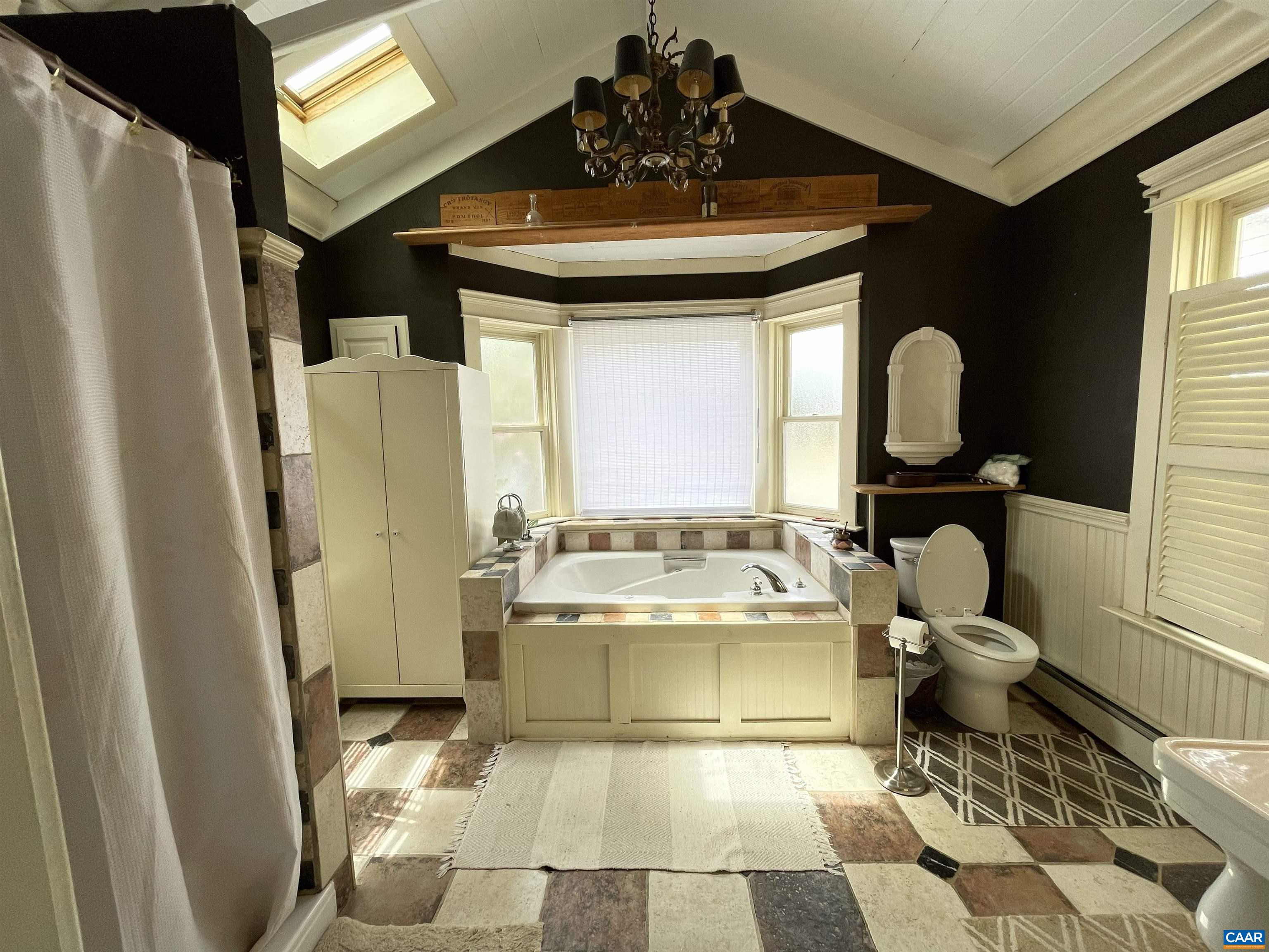 954 OLD LYNCHBURG RD, CHARLOTTESVILLE, Virginia 22903, 4 Bedrooms Bedrooms, ,3 BathroomsBathrooms,Residential,954 OLD LYNCHBURG RD,676027 MLS # 676027