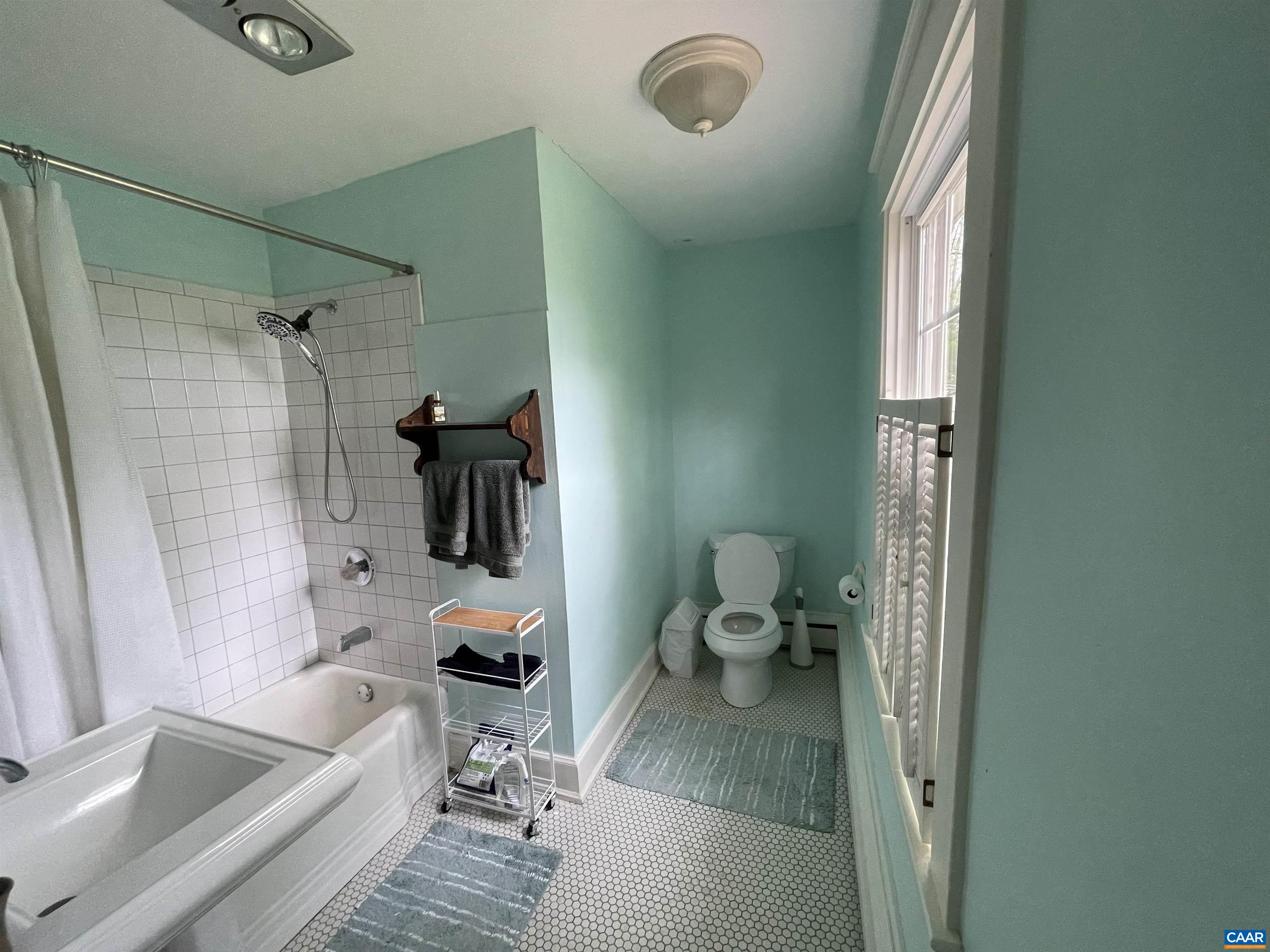 954 OLD LYNCHBURG RD, CHARLOTTESVILLE, Virginia 22903, 4 Bedrooms Bedrooms, ,3 BathroomsBathrooms,Residential,954 OLD LYNCHBURG RD,676027 MLS # 676027