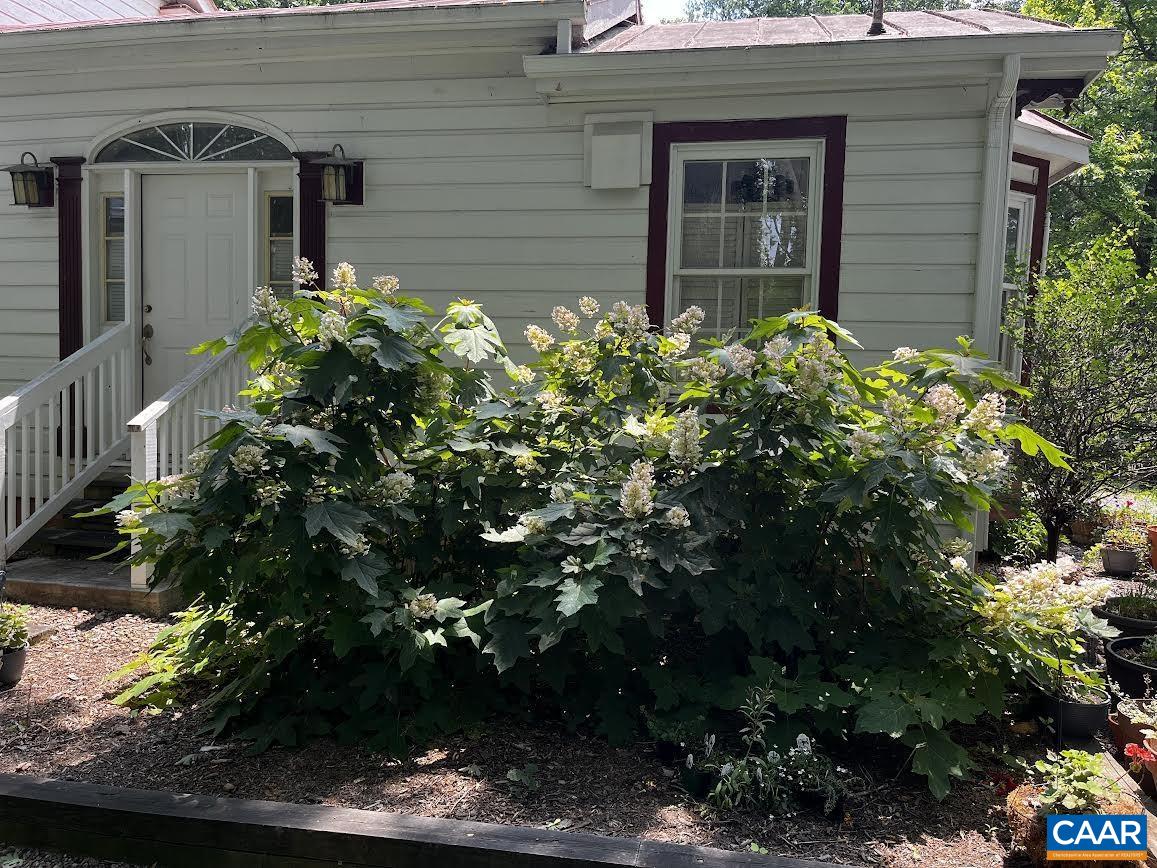 954 OLD LYNCHBURG RD, CHARLOTTESVILLE, Virginia 22903, 4 Bedrooms Bedrooms, ,3 BathroomsBathrooms,Residential,954 OLD LYNCHBURG RD,676027 MLS # 676027