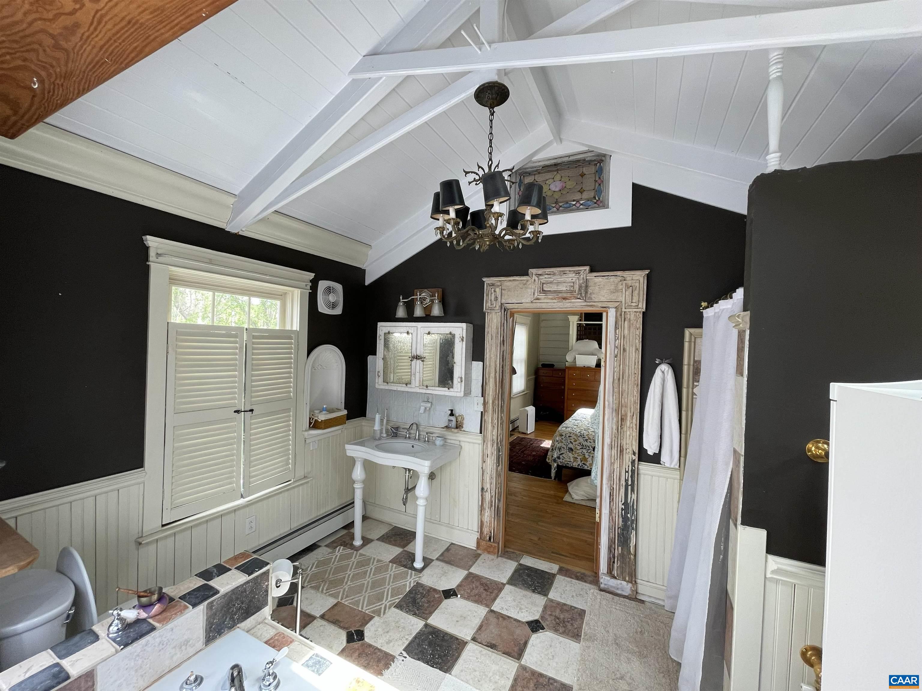 954 OLD LYNCHBURG RD, CHARLOTTESVILLE, Virginia 22903, 4 Bedrooms Bedrooms, ,3 BathroomsBathrooms,Residential,954 OLD LYNCHBURG RD,676027 MLS # 676027