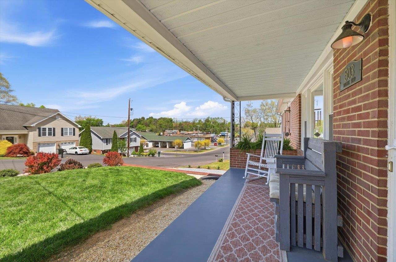 503 RITCHIE BLVD, STAUNTON, Virginia 24401, 3 Bedrooms Bedrooms, ,2 BathroomsBathrooms,Residential,503 RITCHIE BLVD,676028 MLS # 676028