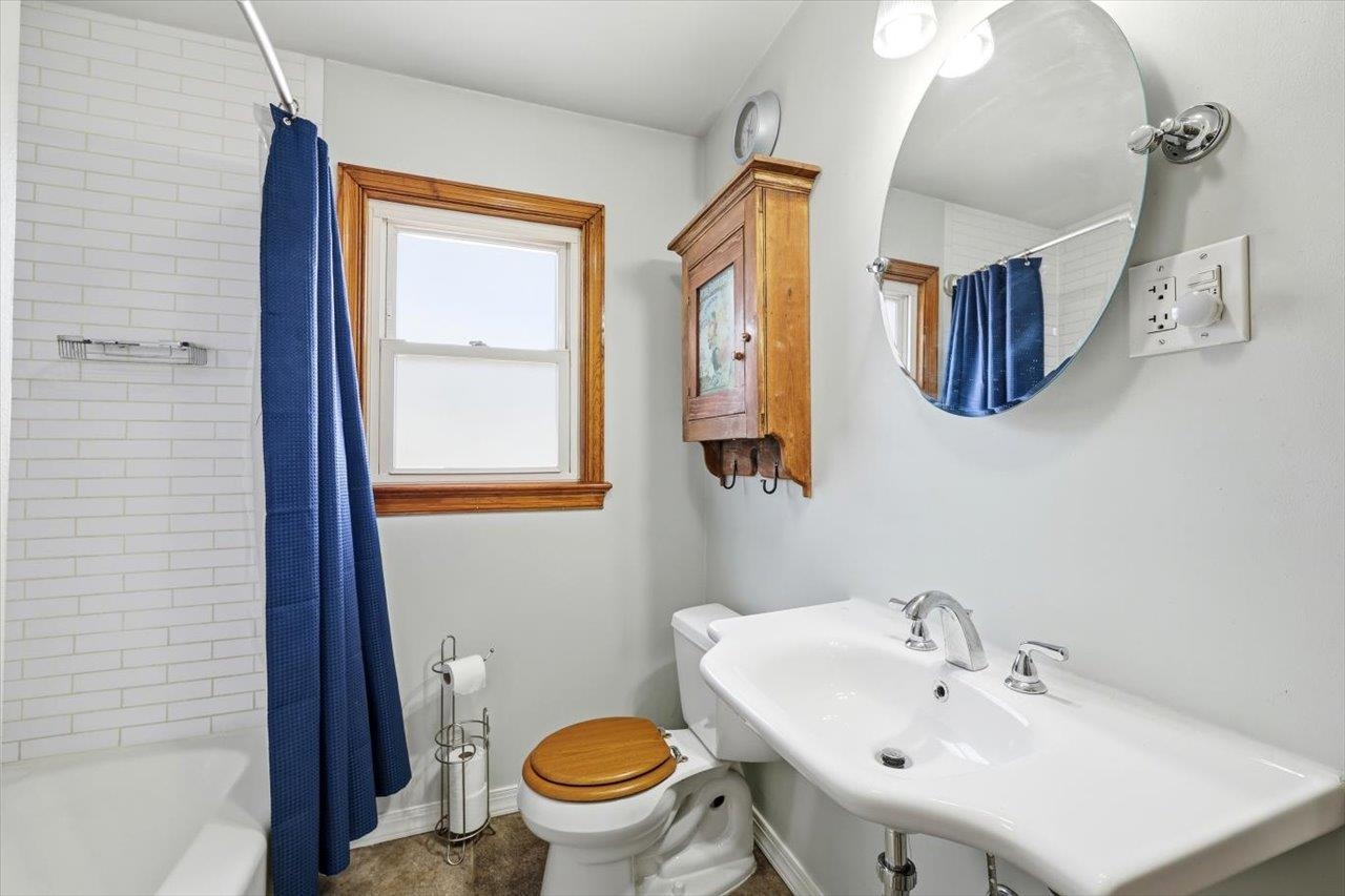 503 RITCHIE BLVD, STAUNTON, Virginia 24401, 3 Bedrooms Bedrooms, ,2 BathroomsBathrooms,Residential,503 RITCHIE BLVD,676028 MLS # 676028