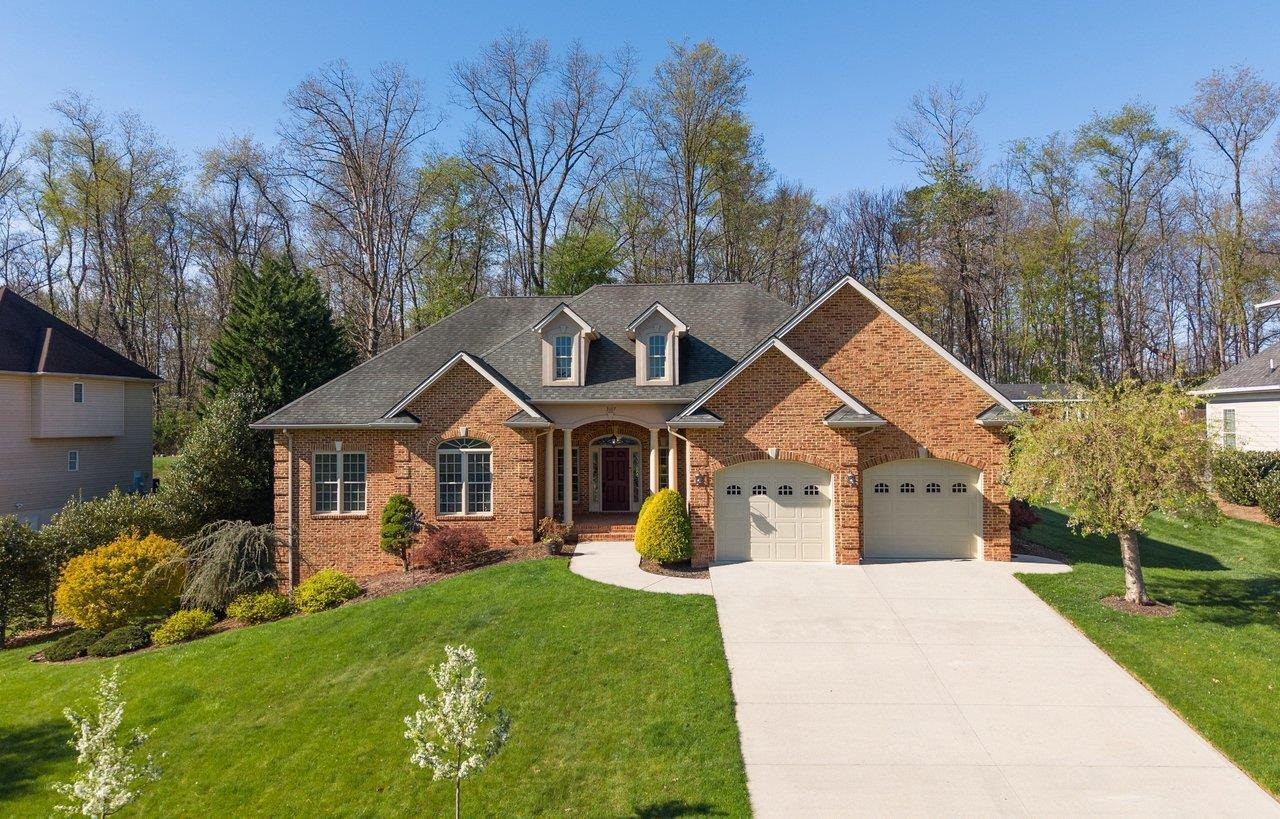 3107 BROOKSHIRE DR, ROCKINGHAM, Virginia 22801, 4 Bedrooms Bedrooms, ,3 BathroomsBathrooms,Residential,3107 BROOKSHIRE DR,676031 MLS # 676031