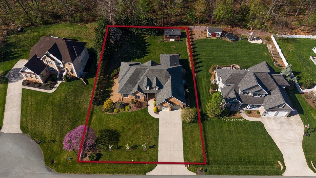 3107 BROOKSHIRE DR, ROCKINGHAM, Virginia 22801, 4 Bedrooms Bedrooms, ,3 BathroomsBathrooms,Residential,3107 BROOKSHIRE DR,676031 MLS # 676031