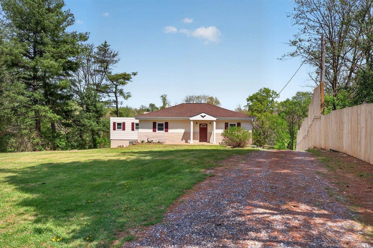 782 SHIPYARD RD, SHENANDOAH, Virginia 22849, 3 Bedrooms Bedrooms, ,3 BathroomsBathrooms,Residential,782 SHIPYARD RD,676032 MLS # 676032