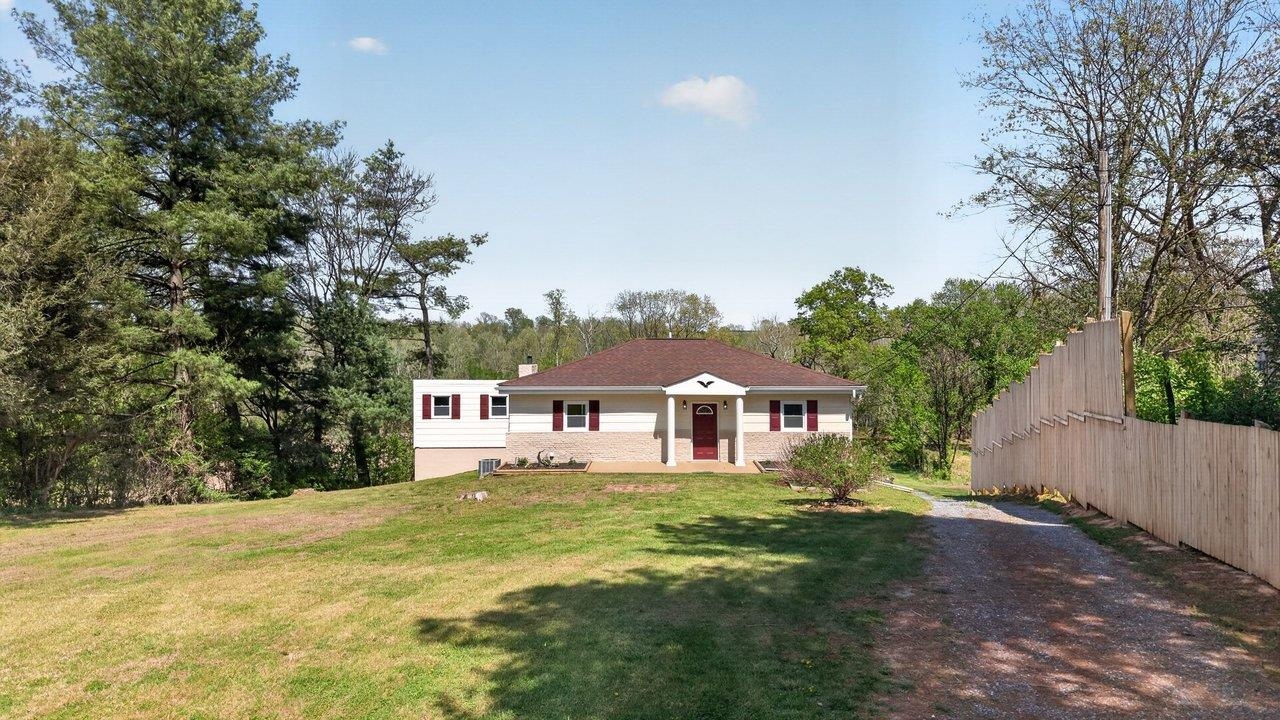 782 SHIPYARD RD, SHENANDOAH, Virginia 22849, 3 Bedrooms Bedrooms, ,3 BathroomsBathrooms,Residential,782 SHIPYARD RD,676032 MLS # 676032