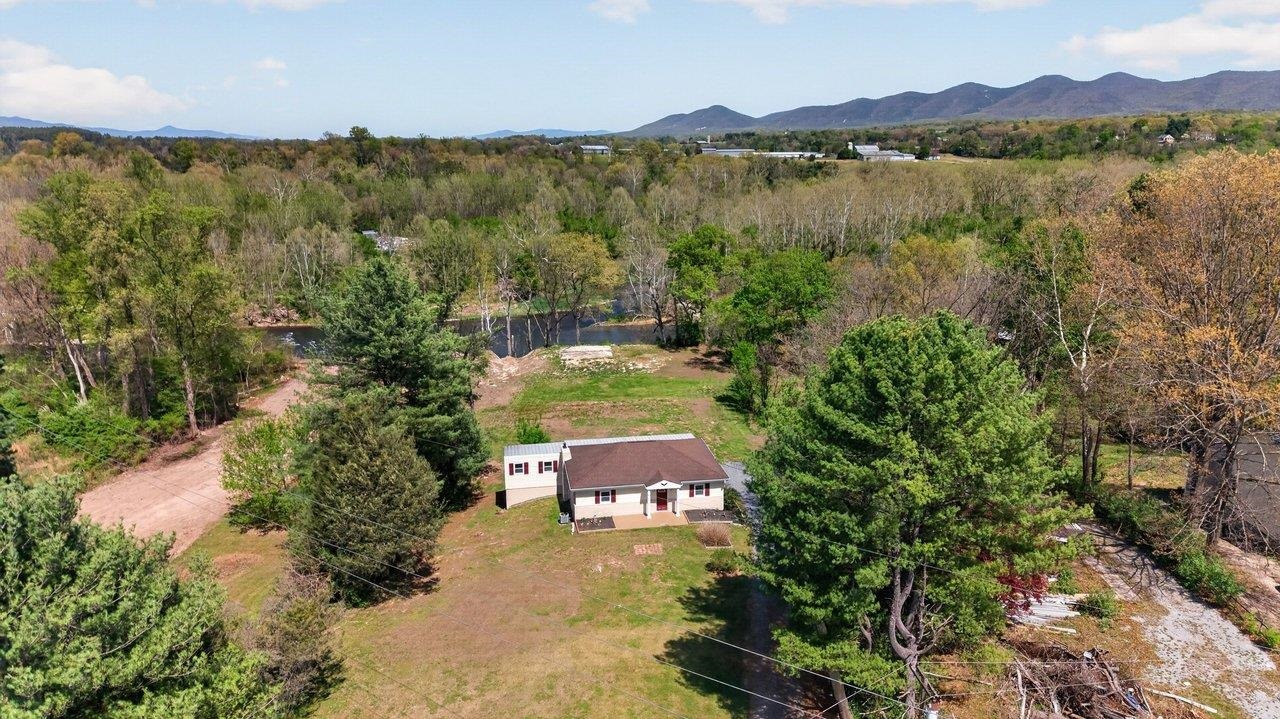 782 SHIPYARD RD, SHENANDOAH, Virginia 22849, 3 Bedrooms Bedrooms, ,3 BathroomsBathrooms,Residential,782 SHIPYARD RD,676032 MLS # 676032