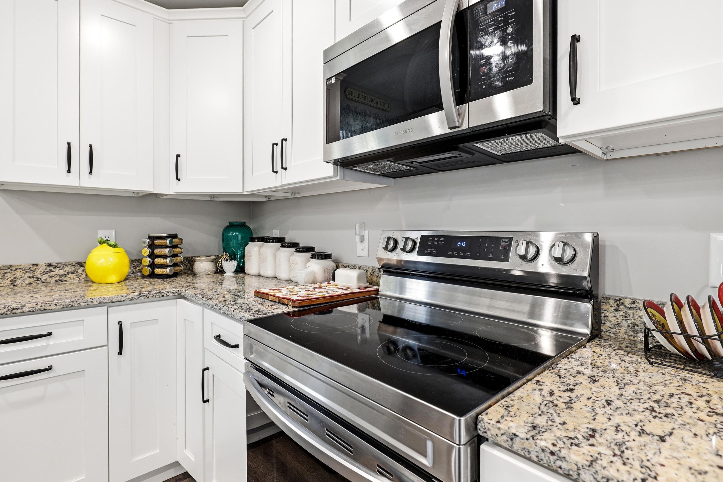 206 W SUMMIT AVE, ELKTON, Virginia 22827, 3 Bedrooms Bedrooms, ,2 BathroomsBathrooms,Residential,206 W SUMMIT AVE,676033 MLS # 676033