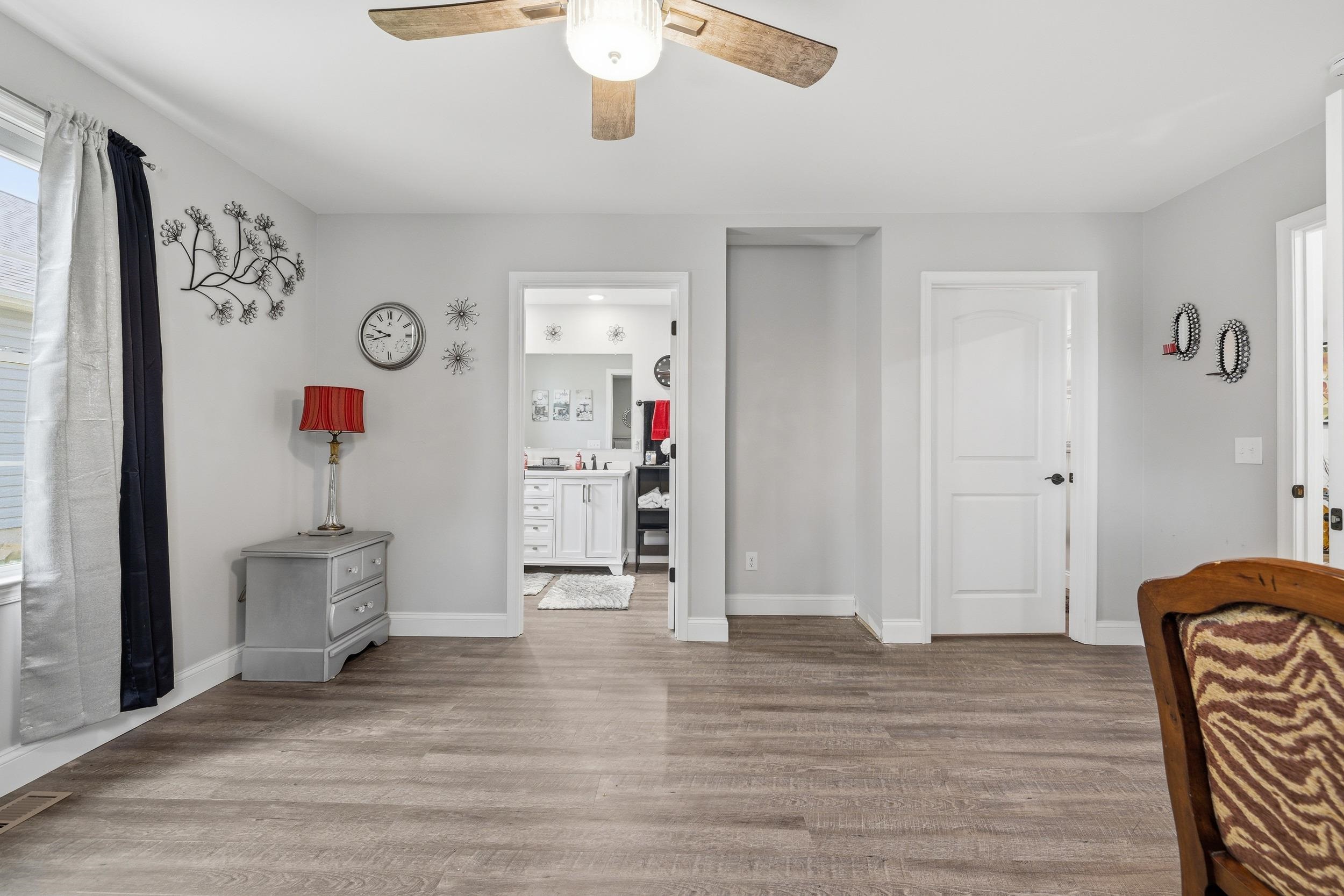 206 W SUMMIT AVE, ELKTON, Virginia 22827, 3 Bedrooms Bedrooms, ,2 BathroomsBathrooms,Residential,206 W SUMMIT AVE,676033 MLS # 676033