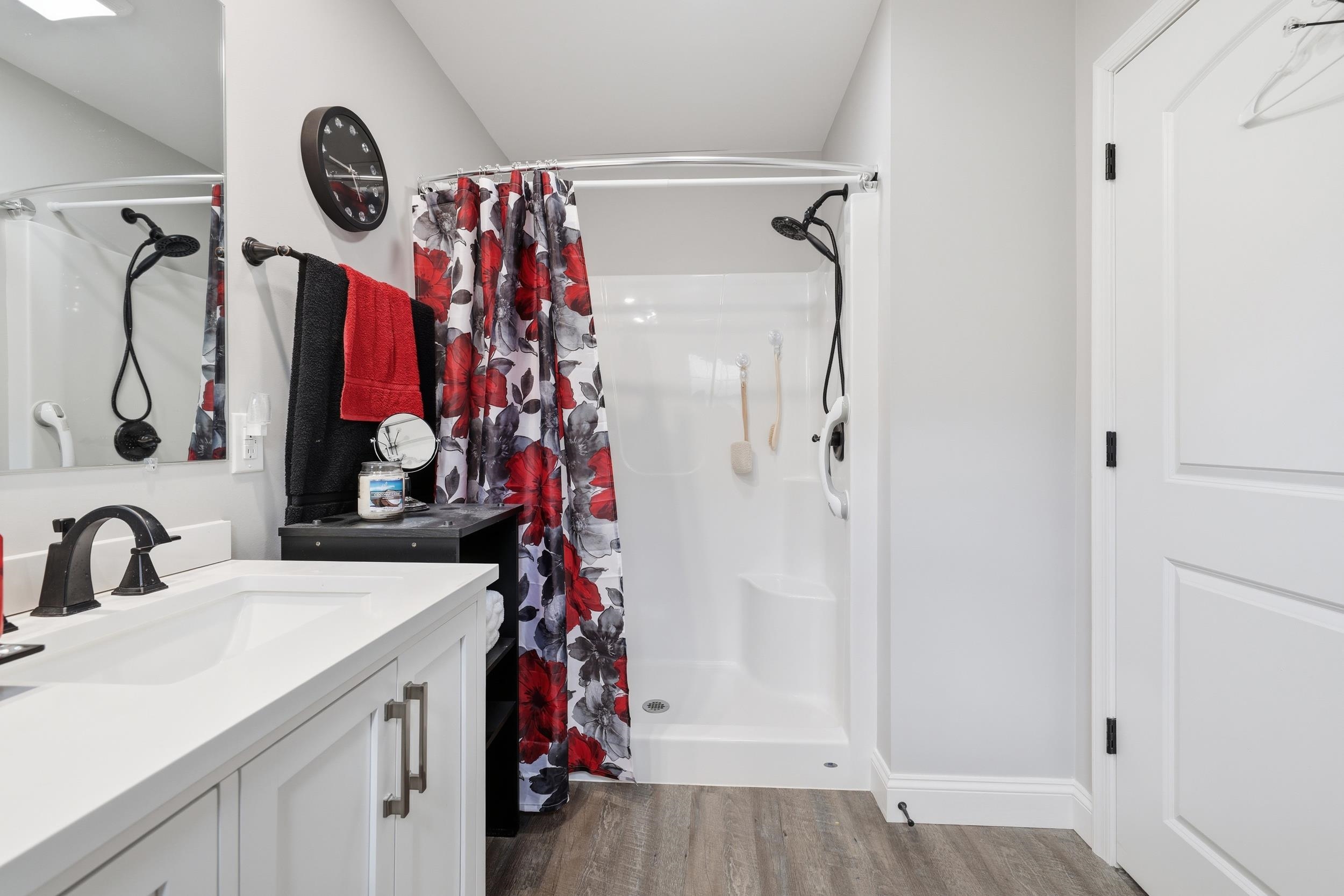 206 W SUMMIT AVE, ELKTON, Virginia 22827, 3 Bedrooms Bedrooms, ,2 BathroomsBathrooms,Residential,206 W SUMMIT AVE,676033 MLS # 676033