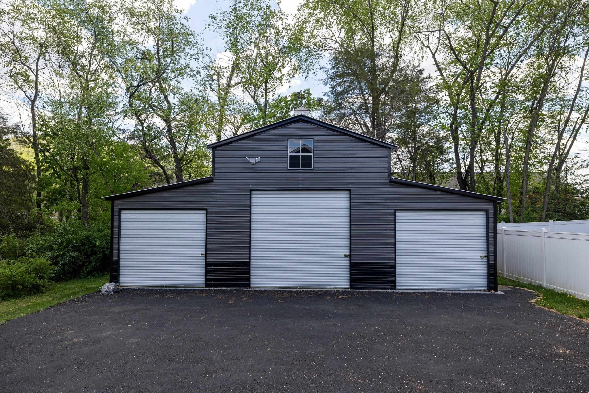 206 W SUMMIT AVE, ELKTON, Virginia 22827, 3 Bedrooms Bedrooms, ,2 BathroomsBathrooms,Residential,206 W SUMMIT AVE,676033 MLS # 676033