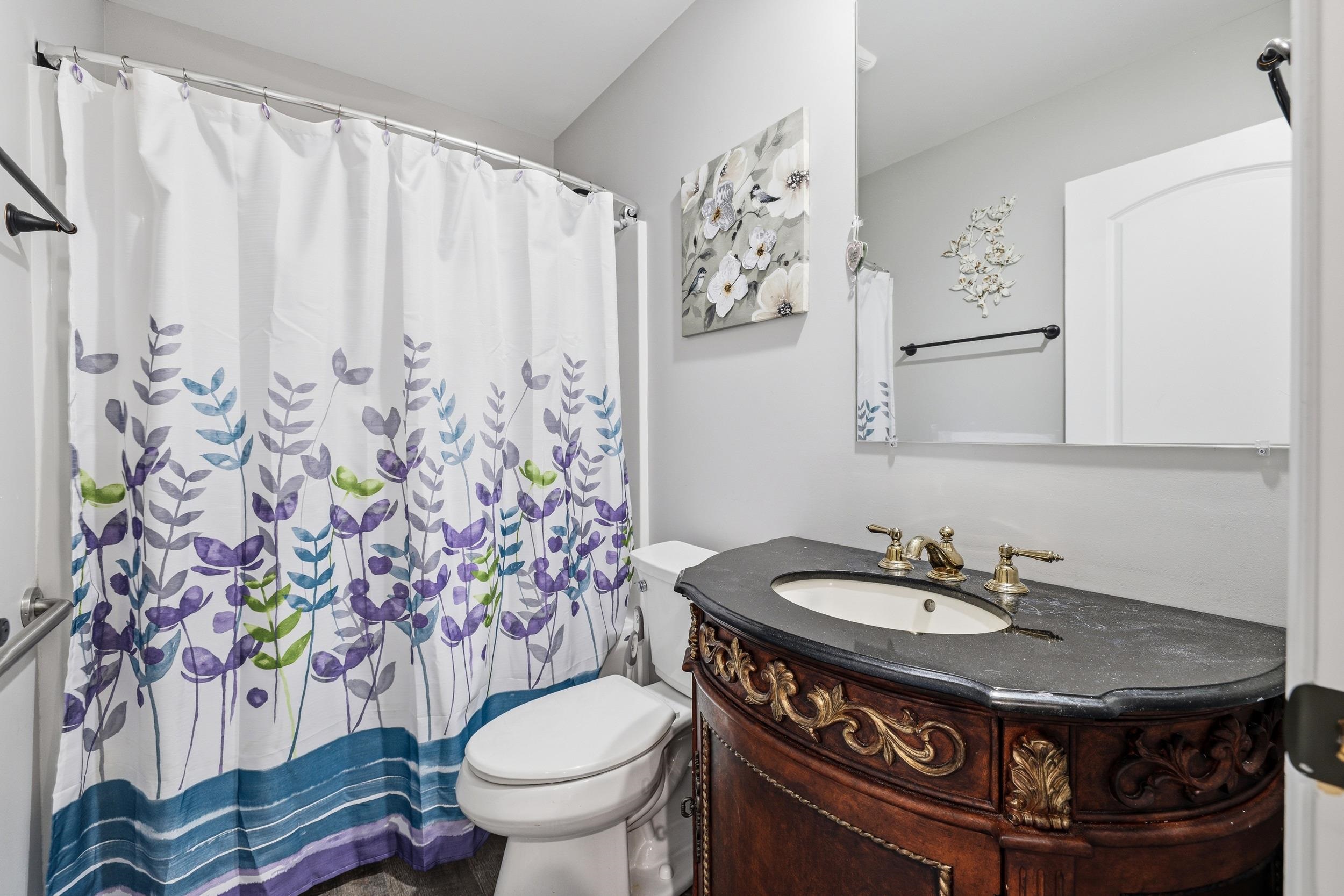 206 W SUMMIT AVE, ELKTON, Virginia 22827, 3 Bedrooms Bedrooms, ,2 BathroomsBathrooms,Residential,206 W SUMMIT AVE,676033 MLS # 676033