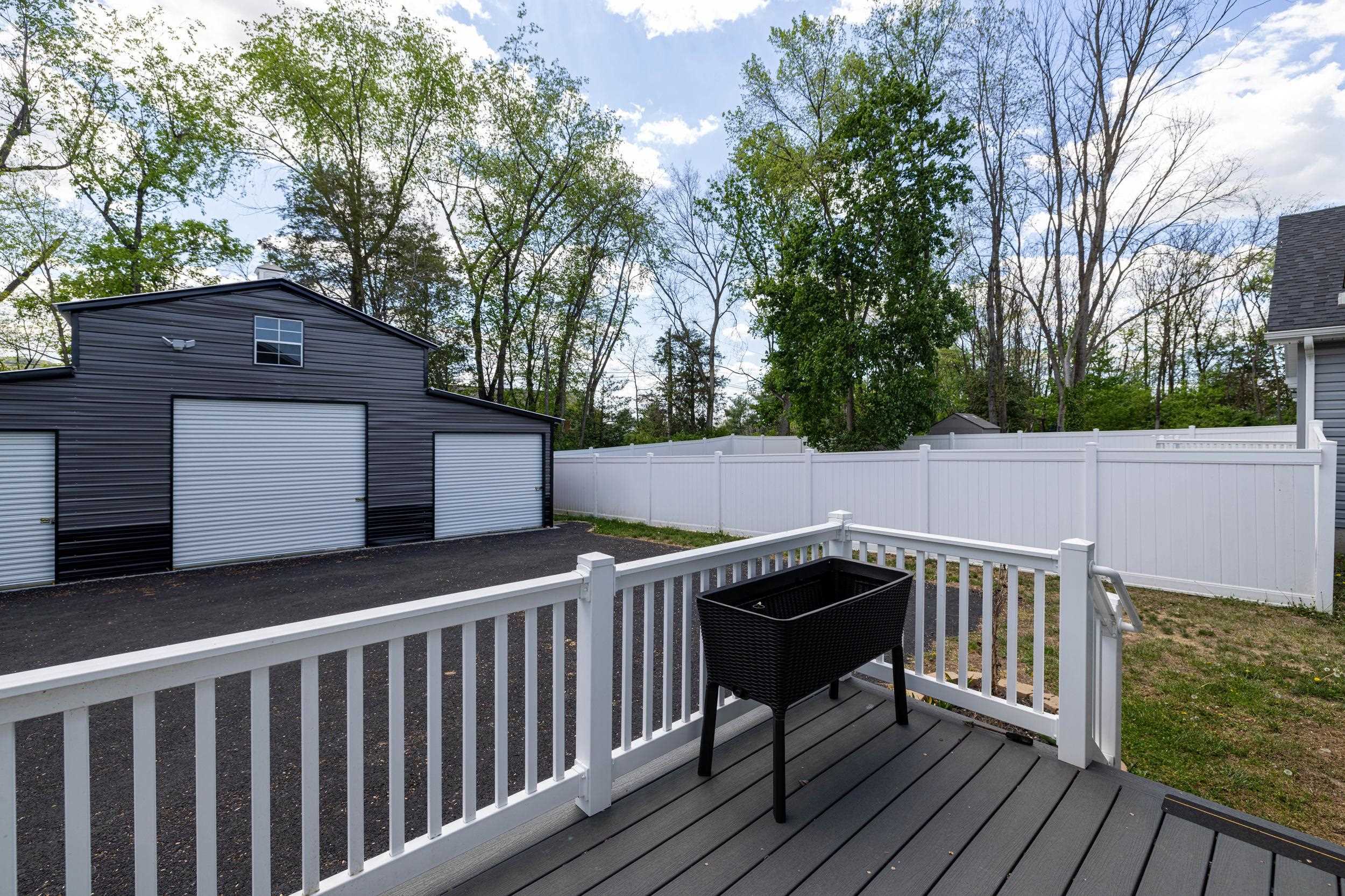 206 W SUMMIT AVE, ELKTON, Virginia 22827, 3 Bedrooms Bedrooms, ,2 BathroomsBathrooms,Residential,206 W SUMMIT AVE,676033 MLS # 676033