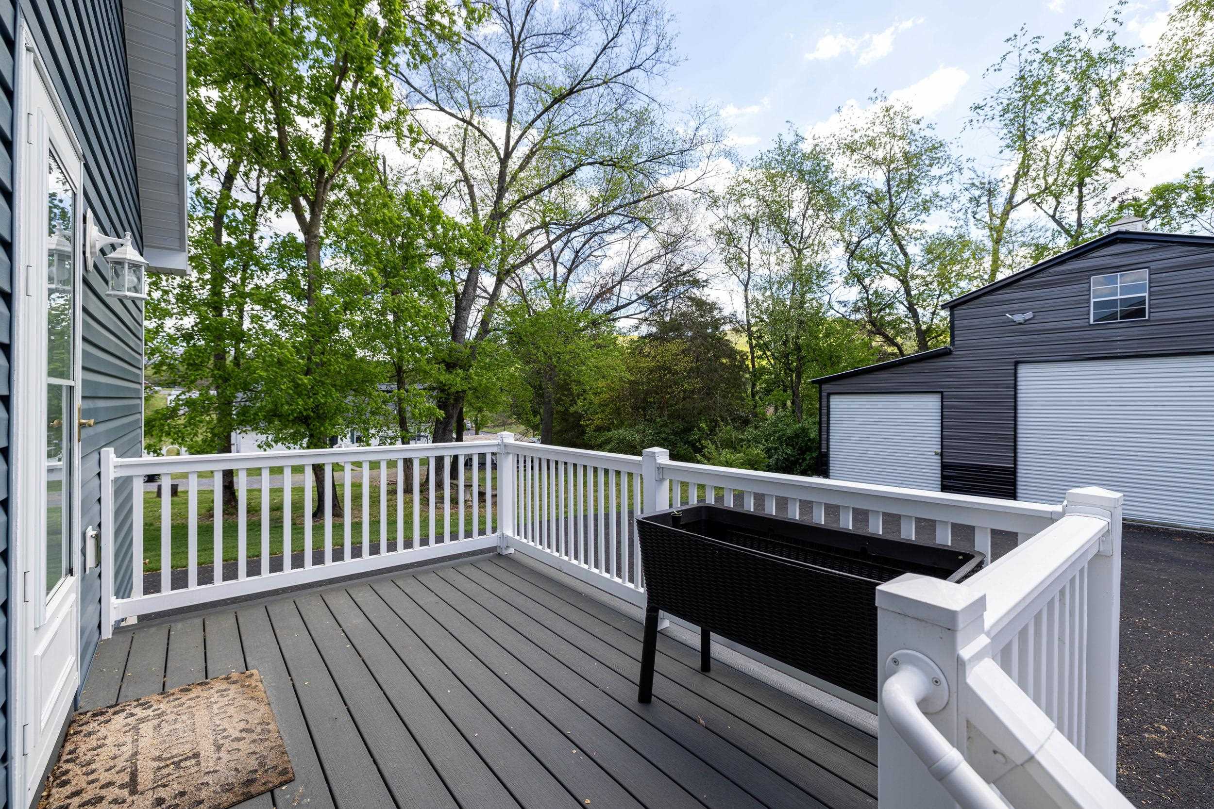 206 W SUMMIT AVE, ELKTON, Virginia 22827, 3 Bedrooms Bedrooms, ,2 BathroomsBathrooms,Residential,206 W SUMMIT AVE,676033 MLS # 676033