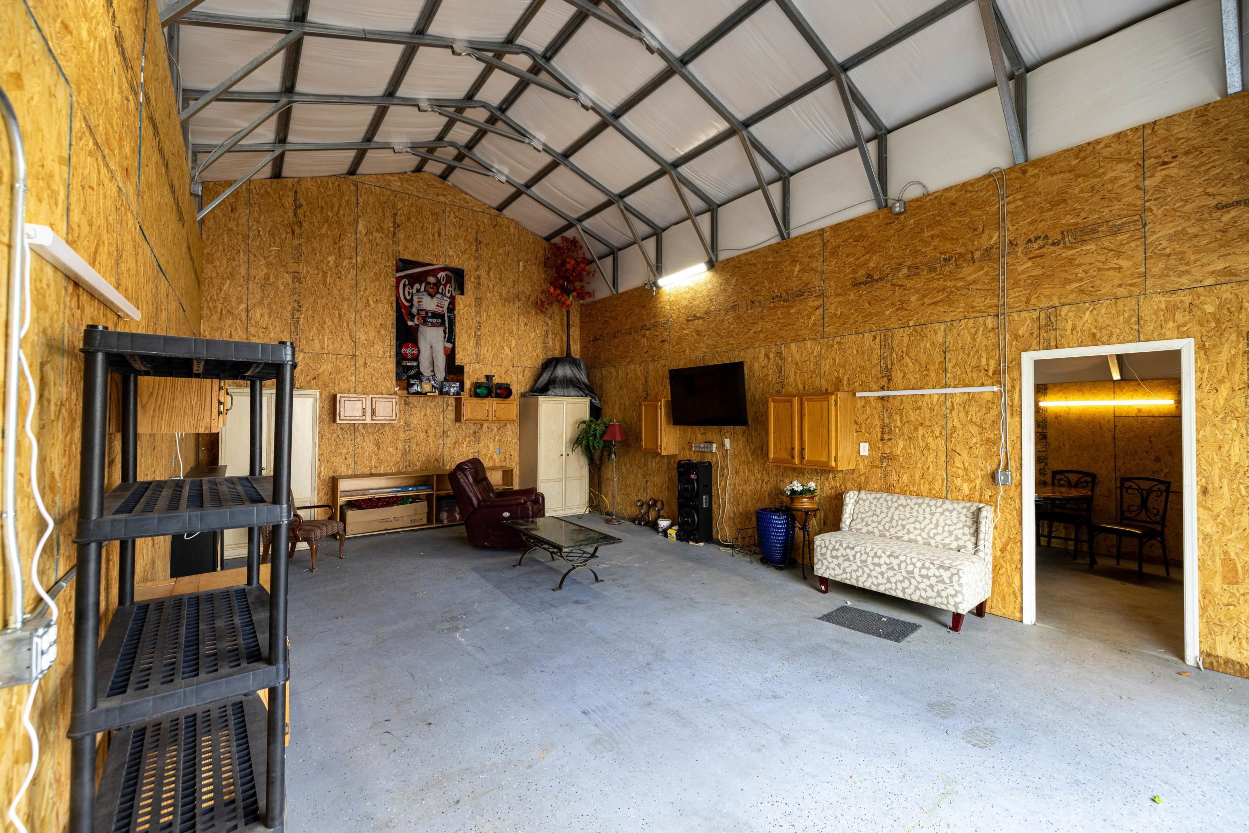 206 W SUMMIT AVE, ELKTON, Virginia 22827, 3 Bedrooms Bedrooms, ,2 BathroomsBathrooms,Residential,206 W SUMMIT AVE,676033 MLS # 676033