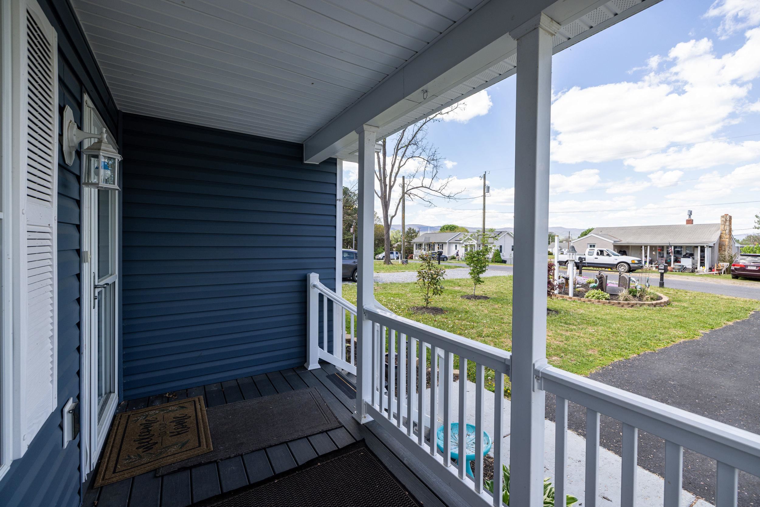 206 W SUMMIT AVE, ELKTON, Virginia 22827, 3 Bedrooms Bedrooms, ,2 BathroomsBathrooms,Residential,206 W SUMMIT AVE,676033 MLS # 676033