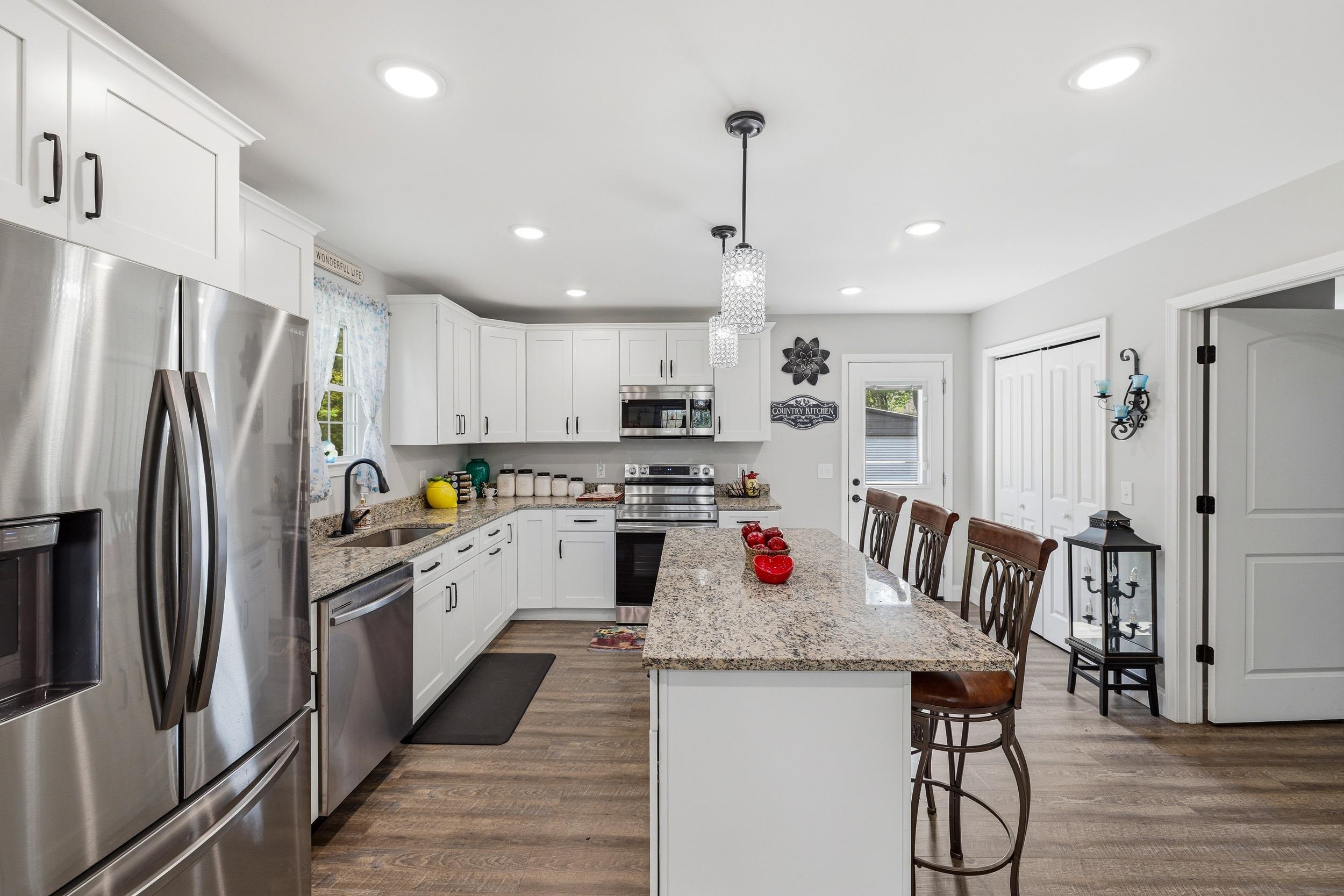 206 W SUMMIT AVE, ELKTON, Virginia 22827, 3 Bedrooms Bedrooms, ,2 BathroomsBathrooms,Residential,206 W SUMMIT AVE,676033 MLS # 676033