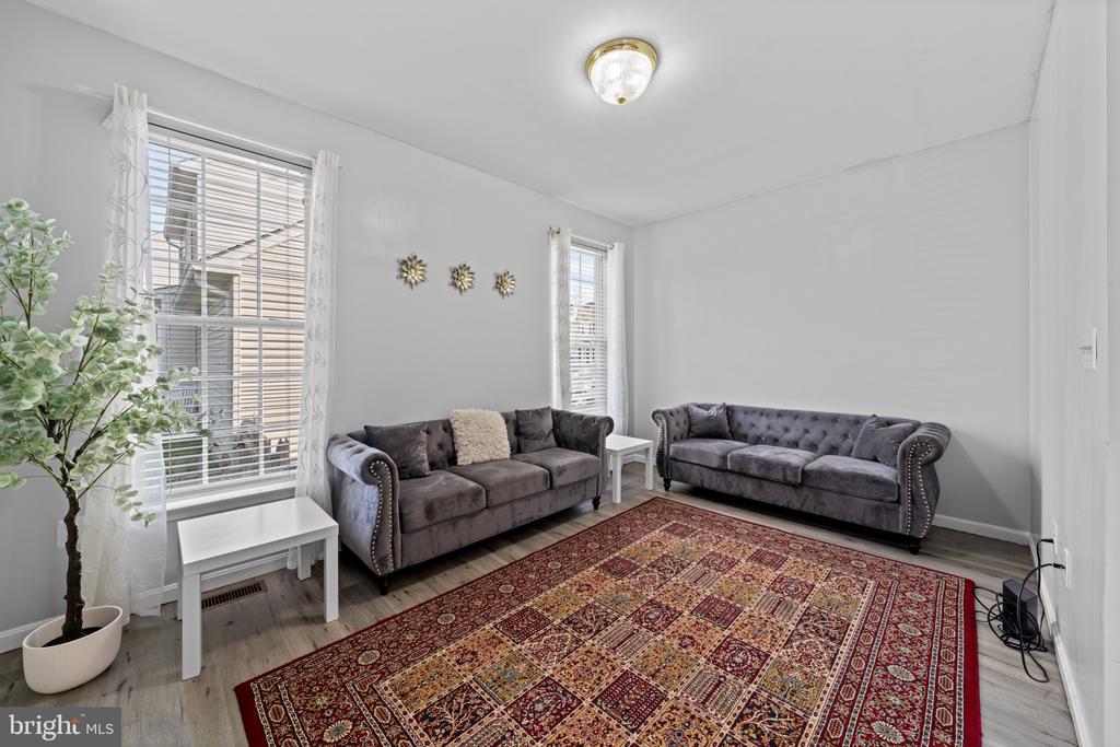 6937 VERSAILLE DR, FREDERICKSBURG, Virginia 22407, 3 Bedrooms Bedrooms, ,3 BathroomsBathrooms,Residential,6937 VERSAILLE DR,VASP2039982 MLS # VASP2039982