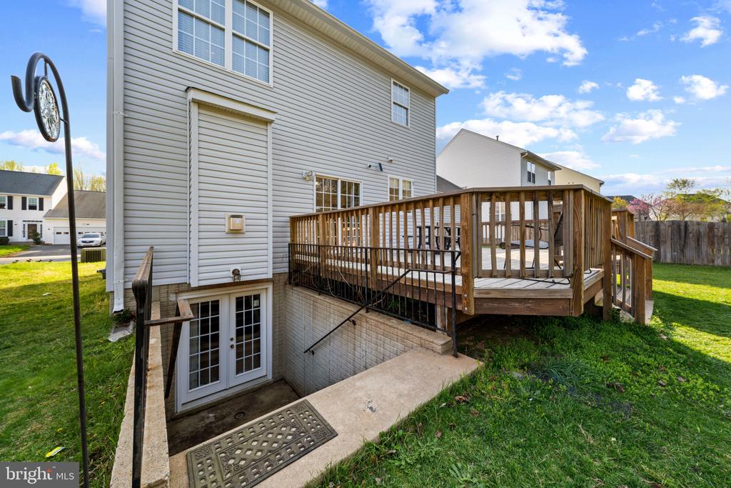 6937 VERSAILLE DR, FREDERICKSBURG, Virginia 22407, 3 Bedrooms Bedrooms, ,3 BathroomsBathrooms,Residential,6937 VERSAILLE DR,VASP2039982 MLS # VASP2039982