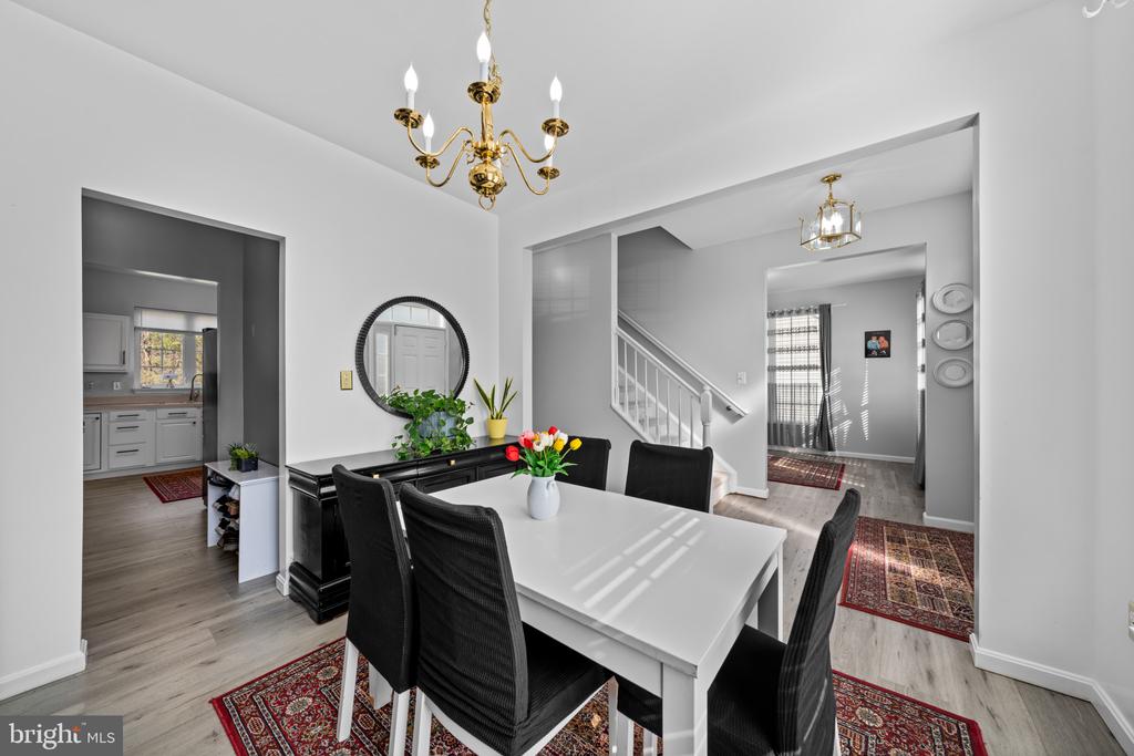 6937 VERSAILLE DR, FREDERICKSBURG, Virginia 22407, 3 Bedrooms Bedrooms, ,3 BathroomsBathrooms,Residential,6937 VERSAILLE DR,VASP2039982 MLS # VASP2039982