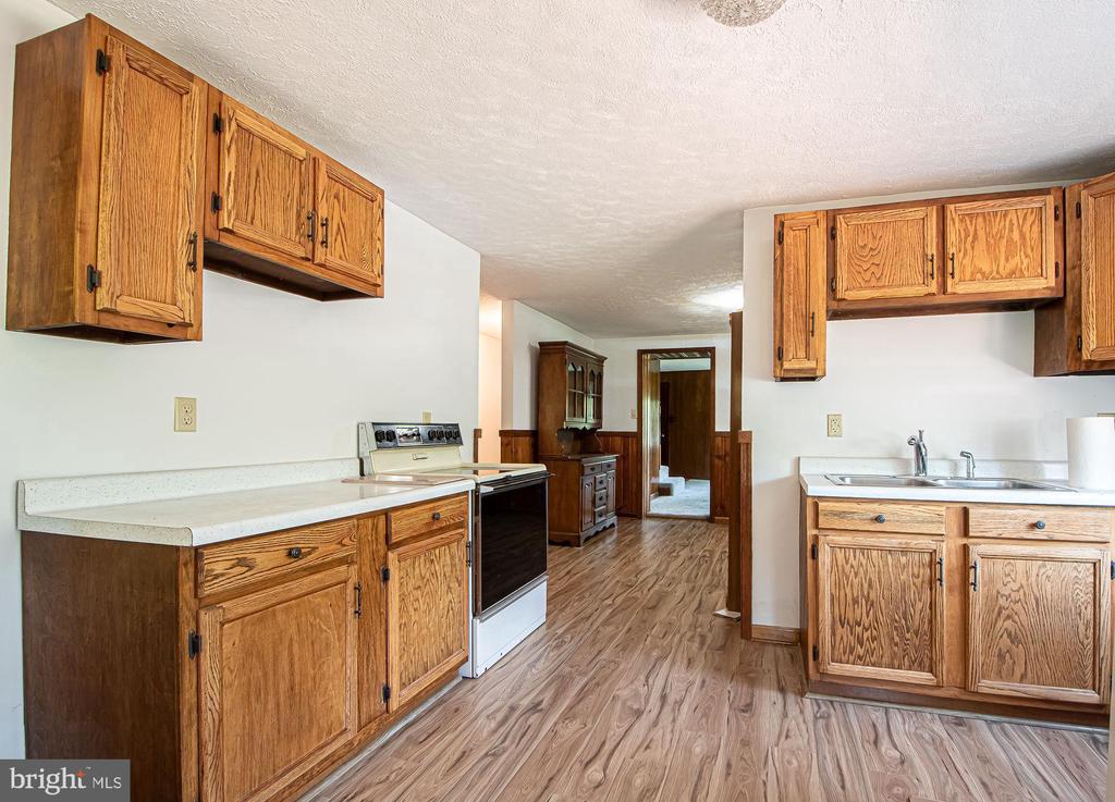 115 CHESTER GAP RD, CHESTER GAP, Virginia, 4 Bedrooms Bedrooms, ,2 BathroomsBathrooms,Residential,115 CHESTER GAP RD,VARP2002598 MLS # VARP2002598