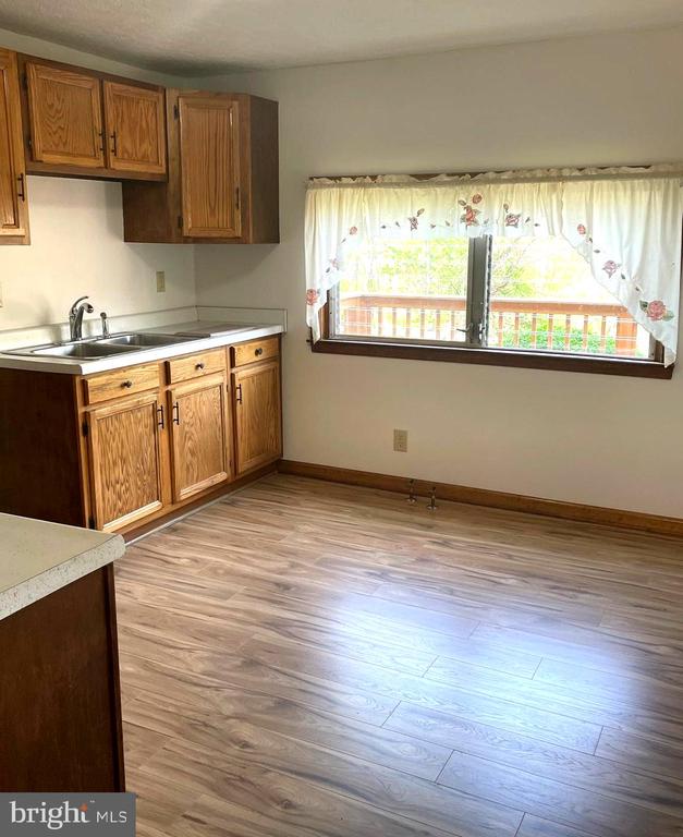 115 CHESTER GAP RD, CHESTER GAP, Virginia, 4 Bedrooms Bedrooms, ,2 BathroomsBathrooms,Residential,115 CHESTER GAP RD,VARP2002598 MLS # VARP2002598