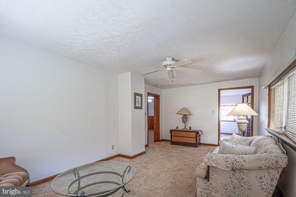 115 CHESTER GAP RD, CHESTER GAP, Virginia, 4 Bedrooms Bedrooms, ,2 BathroomsBathrooms,Residential,115 CHESTER GAP RD,VARP2002598 MLS # VARP2002598