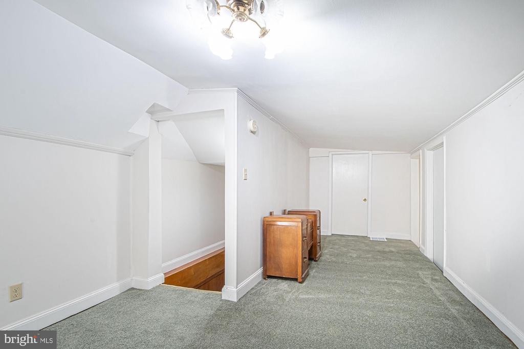 115 CHESTER GAP RD, CHESTER GAP, Virginia, 4 Bedrooms Bedrooms, ,2 BathroomsBathrooms,Residential,115 CHESTER GAP RD,VARP2002598 MLS # VARP2002598