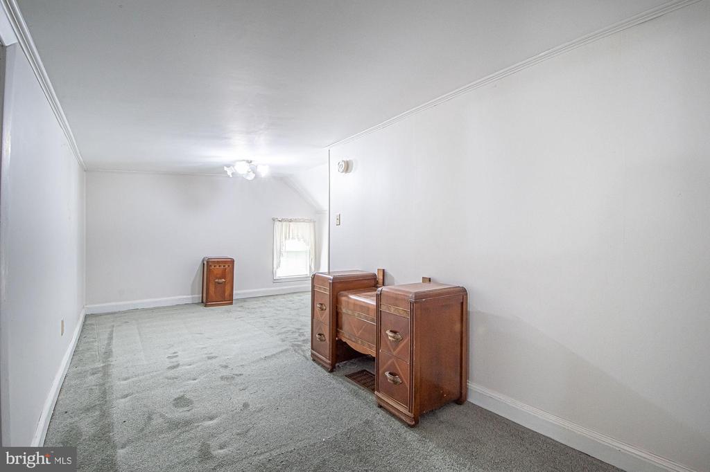 115 CHESTER GAP RD, CHESTER GAP, Virginia, 4 Bedrooms Bedrooms, ,2 BathroomsBathrooms,Residential,115 CHESTER GAP RD,VARP2002598 MLS # VARP2002598