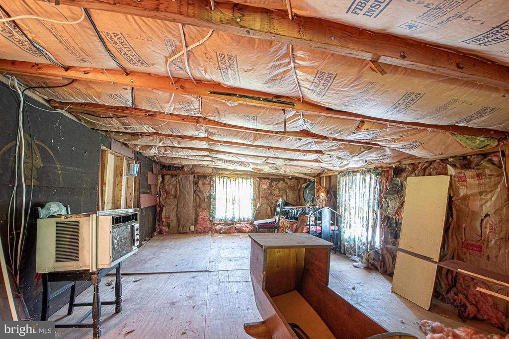 115 CHESTER GAP RD, CHESTER GAP, Virginia, 4 Bedrooms Bedrooms, ,2 BathroomsBathrooms,Residential,115 CHESTER GAP RD,VARP2002598 MLS # VARP2002598