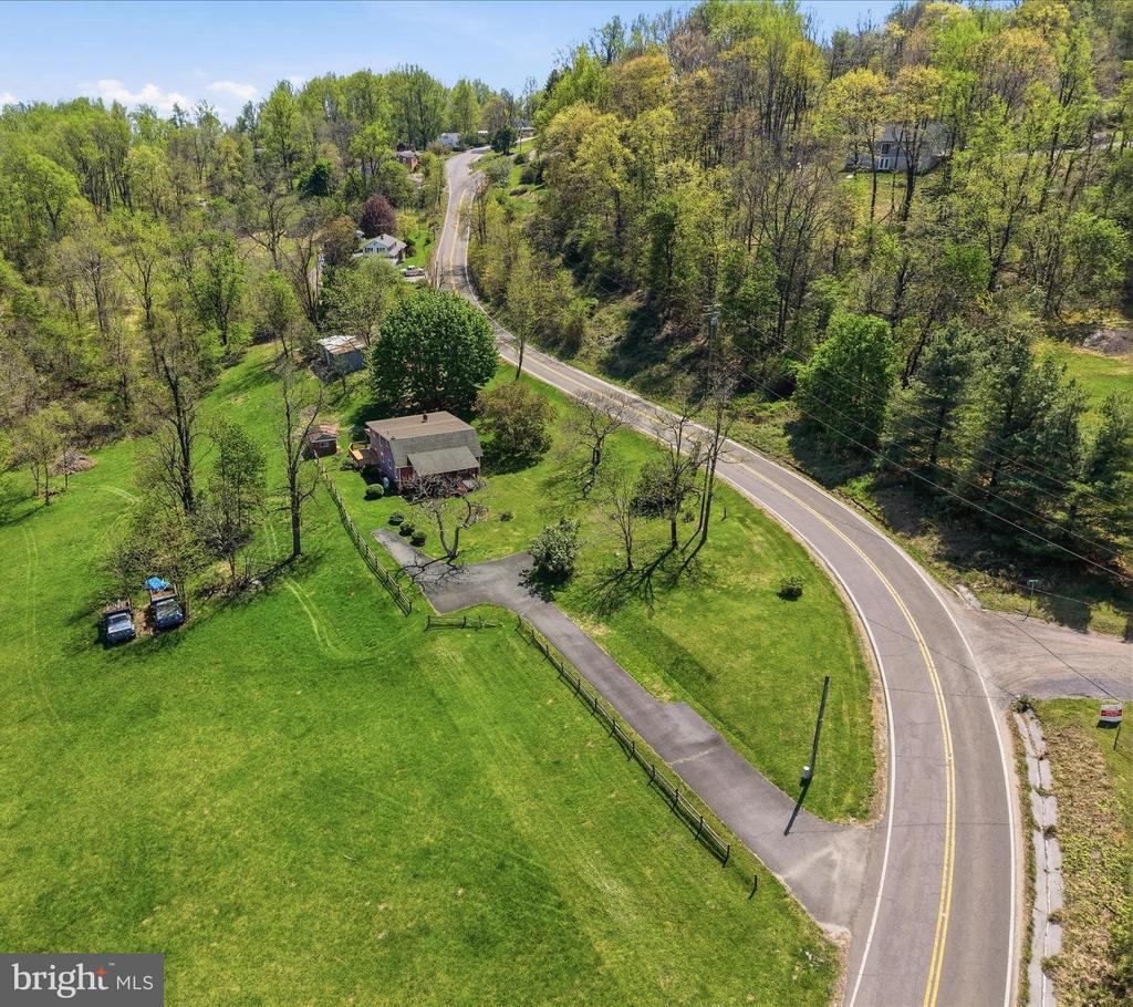 115 CHESTER GAP RD, CHESTER GAP, Virginia, 4 Bedrooms Bedrooms, ,2 BathroomsBathrooms,Residential,115 CHESTER GAP RD,VARP2002598 MLS # VARP2002598