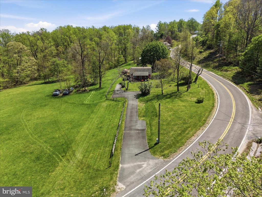 115 CHESTER GAP RD, CHESTER GAP, Virginia, 4 Bedrooms Bedrooms, ,2 BathroomsBathrooms,Residential,115 CHESTER GAP RD,VARP2002598 MLS # VARP2002598