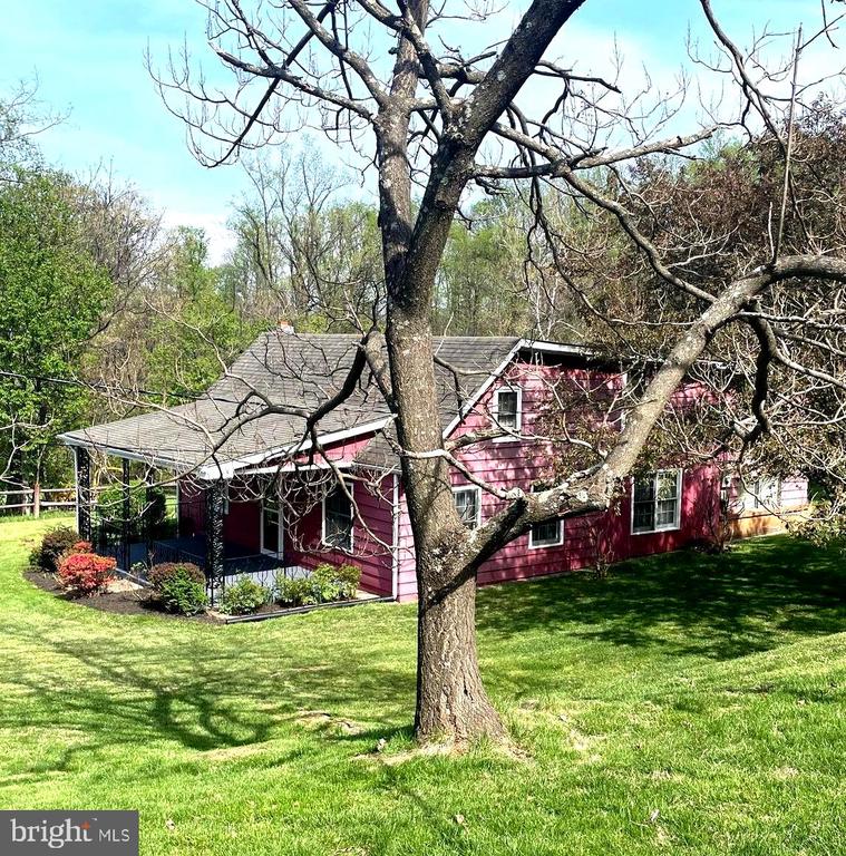 115 CHESTER GAP RD, CHESTER GAP, Virginia, 4 Bedrooms Bedrooms, ,2 BathroomsBathrooms,Residential,115 CHESTER GAP RD,VARP2002598 MLS # VARP2002598