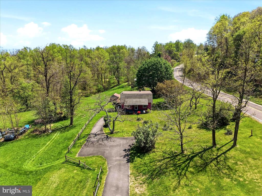 115 CHESTER GAP RD, CHESTER GAP, Virginia, 4 Bedrooms Bedrooms, ,2 BathroomsBathrooms,Residential,115 CHESTER GAP RD,VARP2002598 MLS # VARP2002598