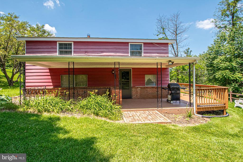 115 CHESTER GAP RD, CHESTER GAP, Virginia, 4 Bedrooms Bedrooms, ,2 BathroomsBathrooms,Residential,115 CHESTER GAP RD,VARP2002598 MLS # VARP2002598