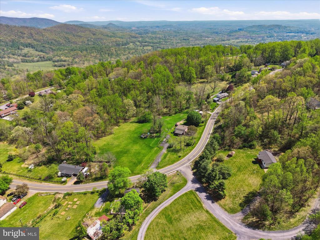 115 CHESTER GAP RD, CHESTER GAP, Virginia, 4 Bedrooms Bedrooms, ,2 BathroomsBathrooms,Residential,115 CHESTER GAP RD,VARP2002598 MLS # VARP2002598