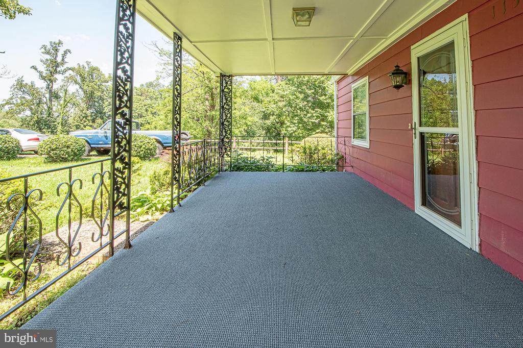 115 CHESTER GAP RD, CHESTER GAP, Virginia, 4 Bedrooms Bedrooms, ,2 BathroomsBathrooms,Residential,115 CHESTER GAP RD,VARP2002598 MLS # VARP2002598