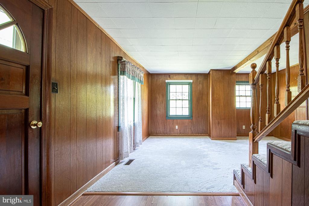 115 CHESTER GAP RD, CHESTER GAP, Virginia, 4 Bedrooms Bedrooms, ,2 BathroomsBathrooms,Residential,115 CHESTER GAP RD,VARP2002598 MLS # VARP2002598