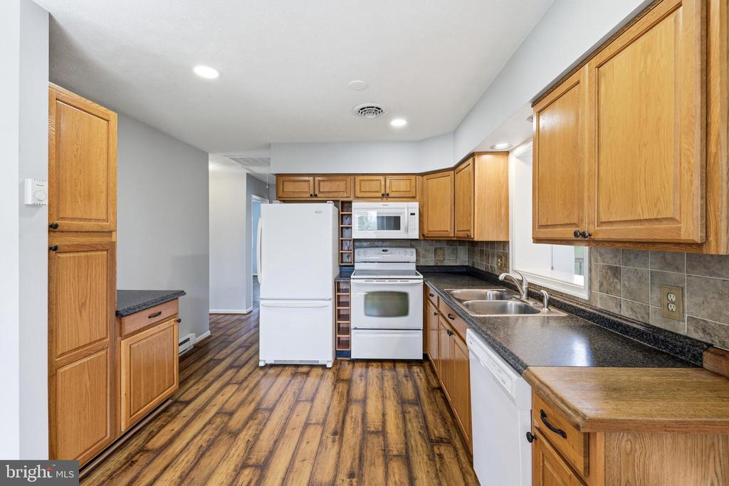 3 CEDAR DR, LURAY, Virginia 22835, 3 Bedrooms Bedrooms, ,2 BathroomsBathrooms,Residential,3 CEDAR DR,VAPA2006318 MLS # VAPA2006318