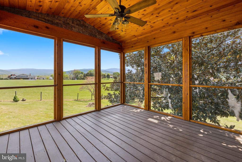 3 CEDAR DR, LURAY, Virginia 22835, 3 Bedrooms Bedrooms, ,2 BathroomsBathrooms,Residential,3 CEDAR DR,VAPA2006318 MLS # VAPA2006318