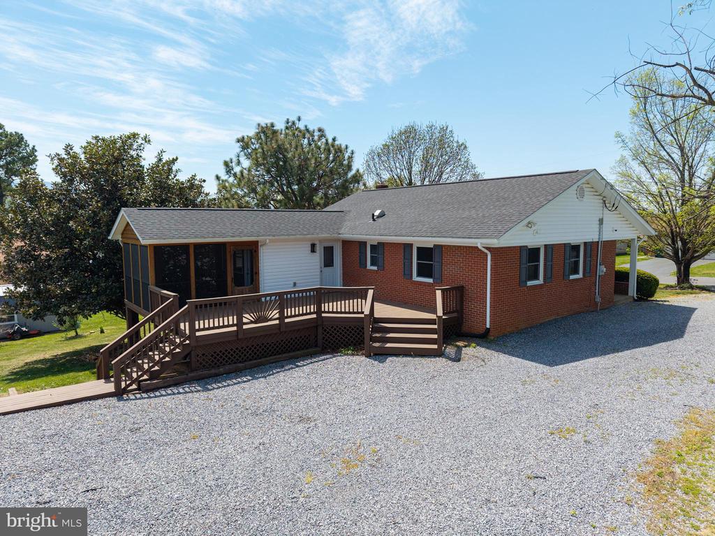 3 CEDAR DR, LURAY, Virginia 22835, 3 Bedrooms Bedrooms, ,2 BathroomsBathrooms,Residential,3 CEDAR DR,VAPA2006318 MLS # VAPA2006318