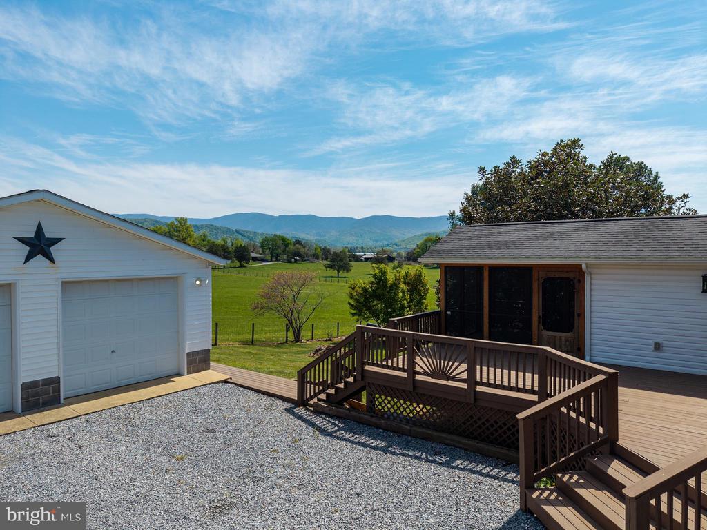 3 CEDAR DR, LURAY, Virginia 22835, 3 Bedrooms Bedrooms, ,2 BathroomsBathrooms,Residential,3 CEDAR DR,VAPA2006318 MLS # VAPA2006318